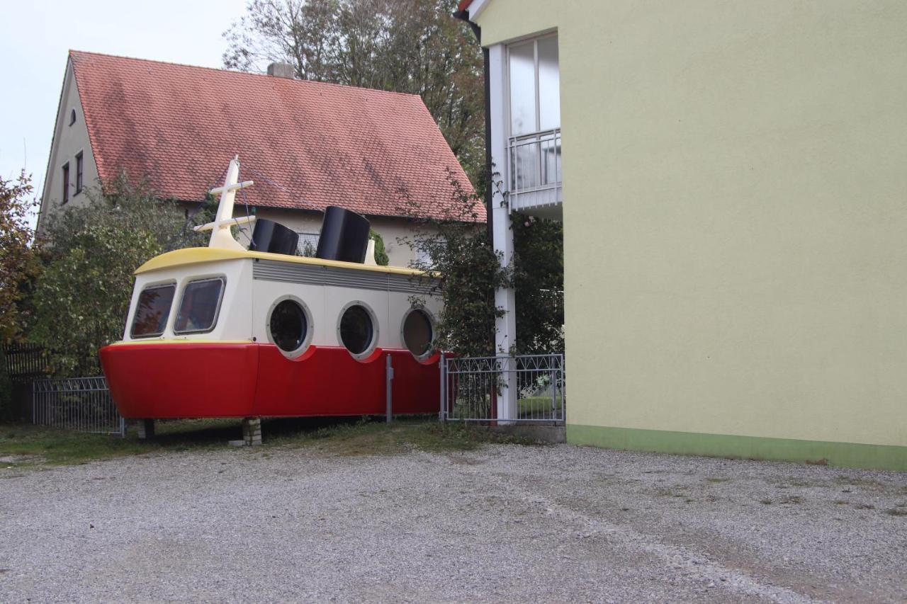 Landhotel Gasthof Huber Merching Exterior photo
